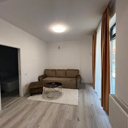 Amira Resindence Apartment