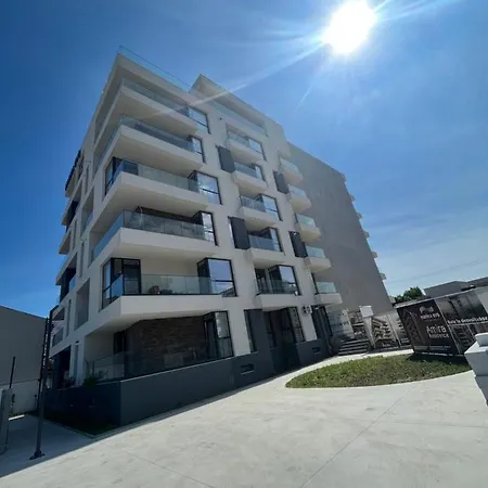 Amira Resindence Apartment